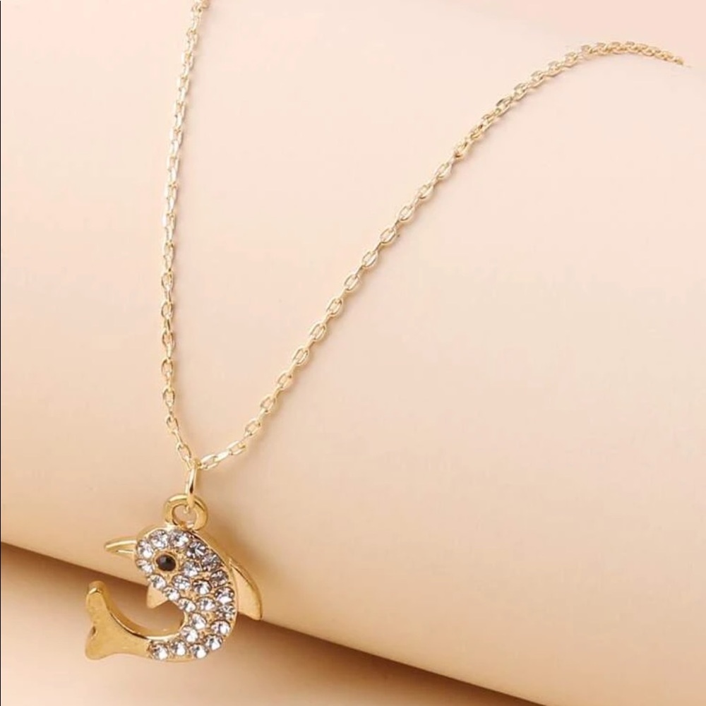 🐬A Mermaid’s Best Friend Dolphin charm necklace - Picture 3 of 4
